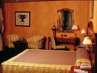 Hotel Tirrenus Perúgia Quarto foto