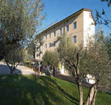 Hotel Tirrenus Perúgia Exterior foto